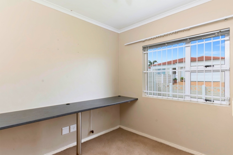 2 Bedroom Property for Sale in Somerset Ridge Western Cape